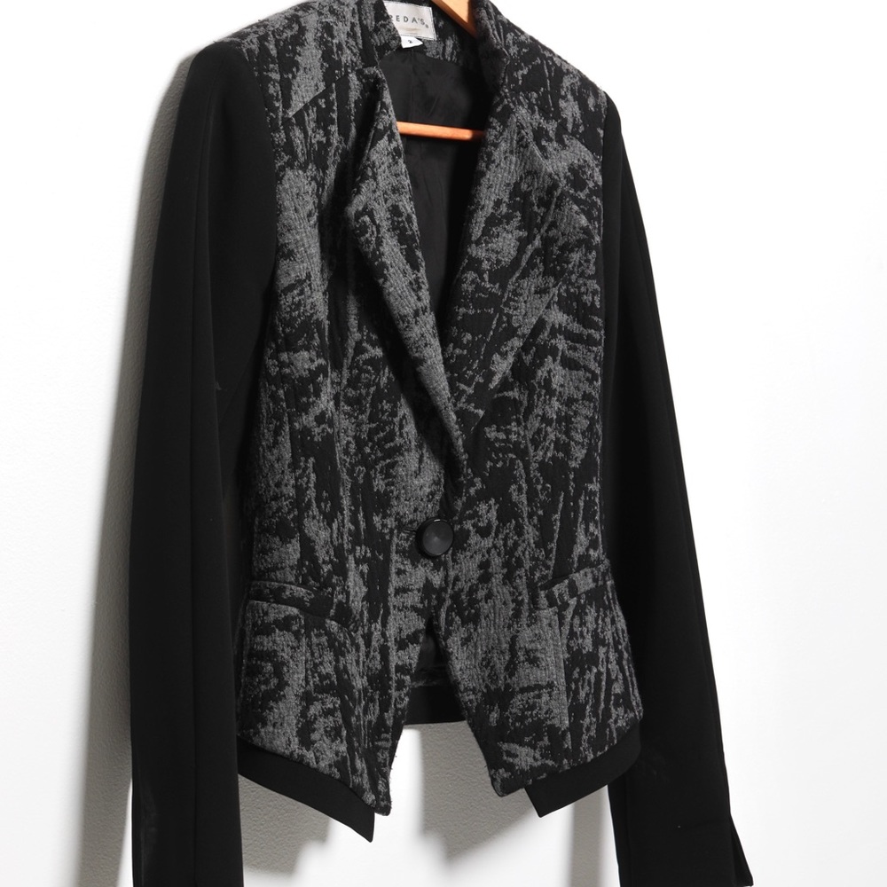 Blazer - Picture 6 of 6